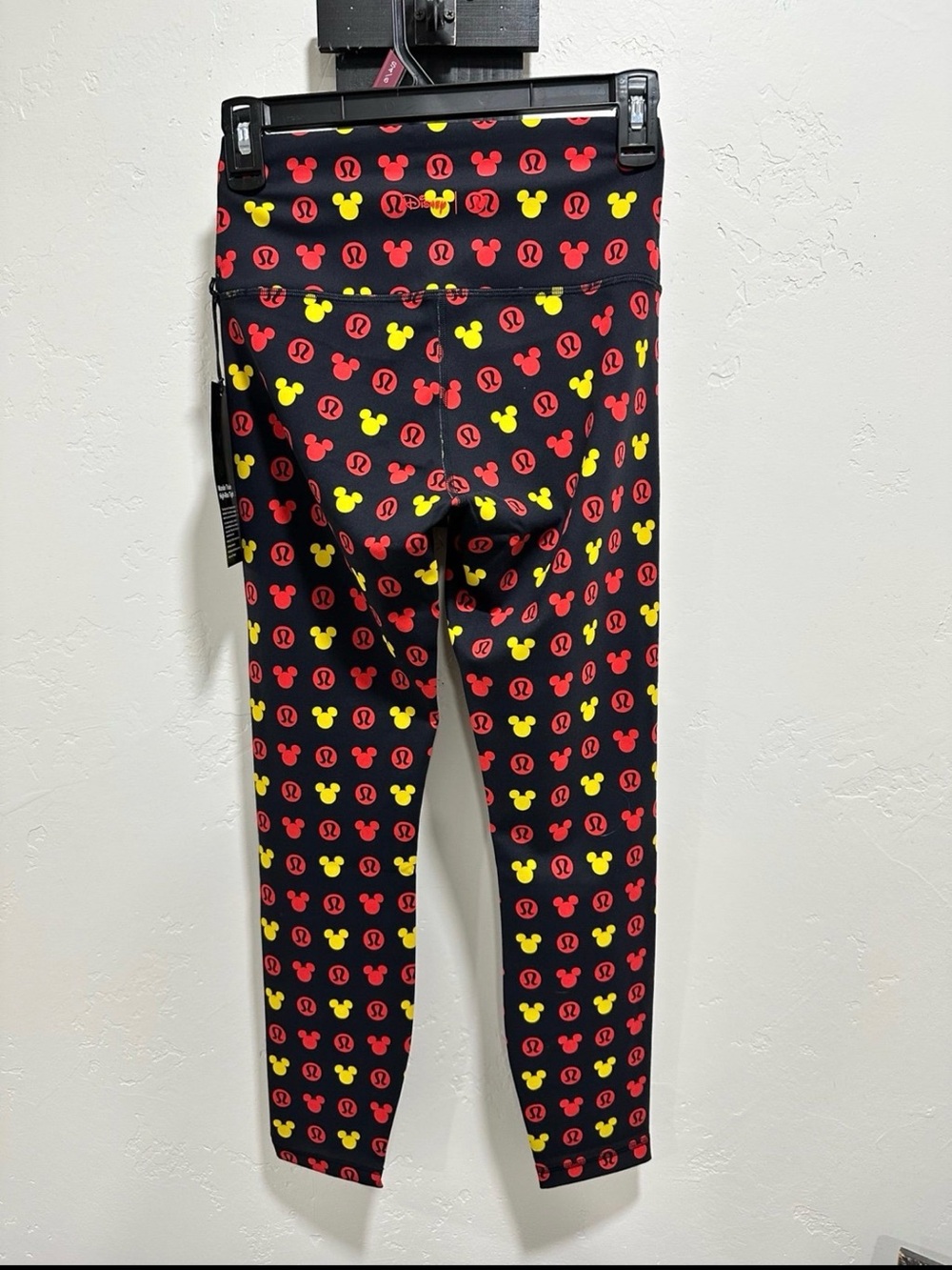 Lululemon x Disney Wunder Trains size 6